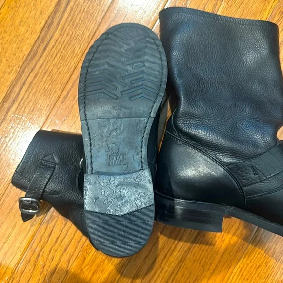 Never worn outside Frye Veronica short boots - Picture 3 of 5